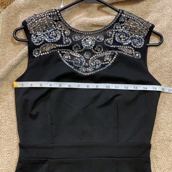 Black London dress company with quality sequins - Picture 13 of 15